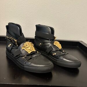 Men’s black leather and gold Versace Medusa Sneakers